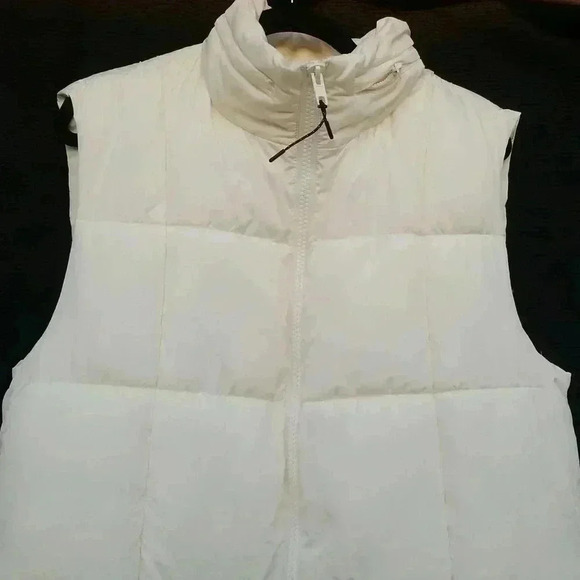 Asos Design full length quilted hooded Vest zip up jacket M - Picture 3 of 10